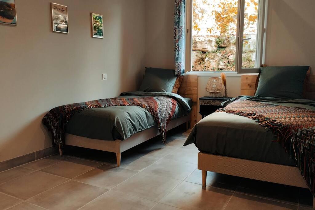 Charmante Maison Avec Jardin Aux Portes Des Gorges De L'Ardeche Saint-Julien-de-Peyrolas Ngoại thất bức ảnh